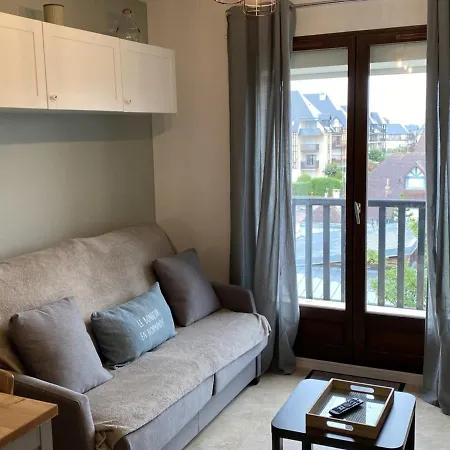 Rénové Proche Et Thalasso, 2 Pièces, Balcon, Wifi, Tv, équipements Bébé - - Fr-1-487-322 *
